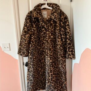 Leopard print faux fur coat - NWT - XL - Abercrombie & Fitch
